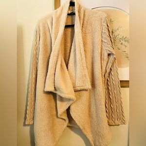 EUC-Size L-Weekend by Suzanne Betro-Open Front Cardigan